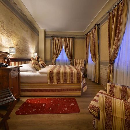 The Charles Hotel Praag Buitenkant foto
