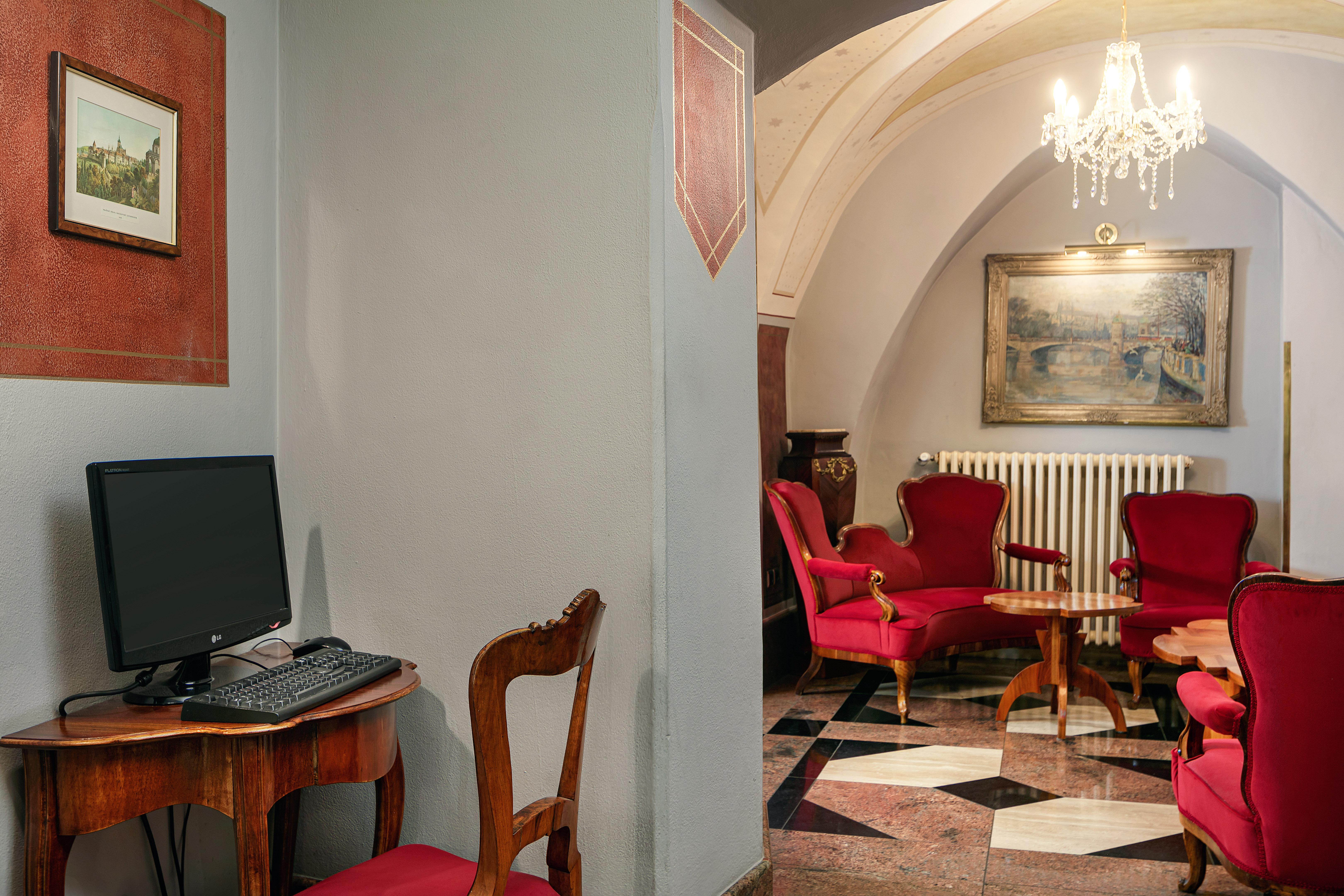 The Charles Hotel Praag Buitenkant foto