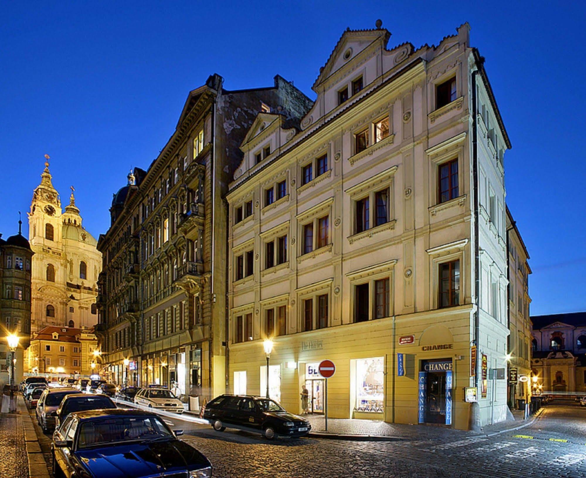 The Charles Hotel Praag Buitenkant foto